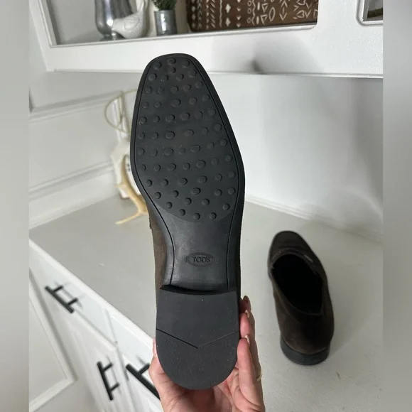 Tod’s Men’s Brown Classic Suede Loafers Size 10 – Made in Italy - Quiet Luxury - Picture 8 of 9